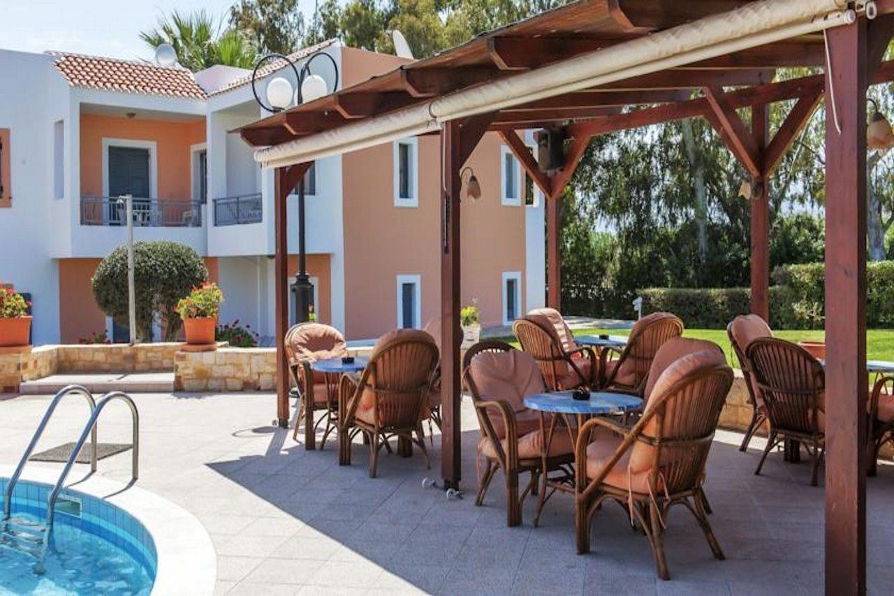 Ifigenia Apartments ヘルソニソス エクステリア 写真