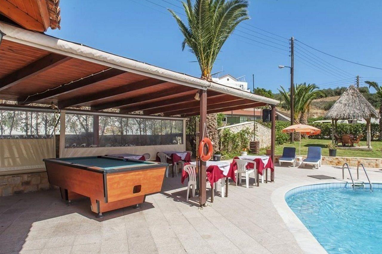 Ifigenia Apartments ヘルソニソス エクステリア 写真
