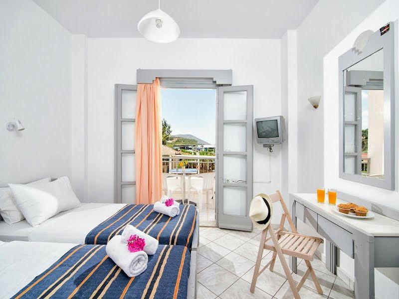Ifigenia Apartments ヘルソニソス エクステリア 写真