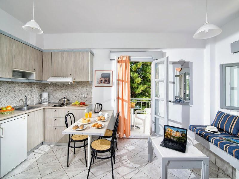 Ifigenia Apartments ヘルソニソス エクステリア 写真